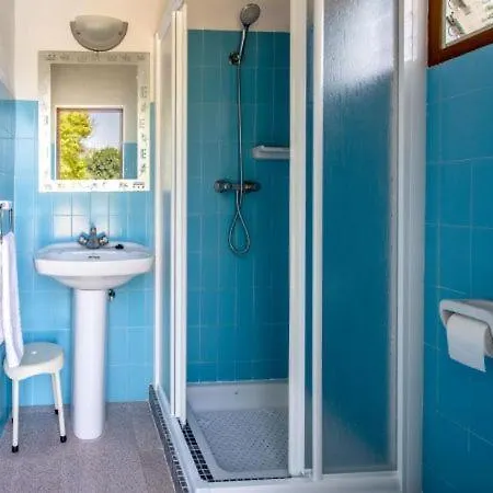 Sleeps 6 With Pool Air Con And Wifi Villa