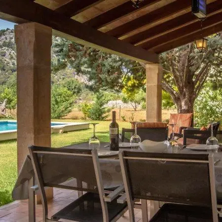 Sleeps 6 With Pool Air Con And Wifi